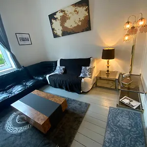 Cozy Close To Zaventem Airport Bruselas